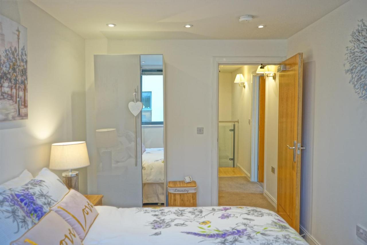 Apartment Penthouse Marina Centre 100m From
